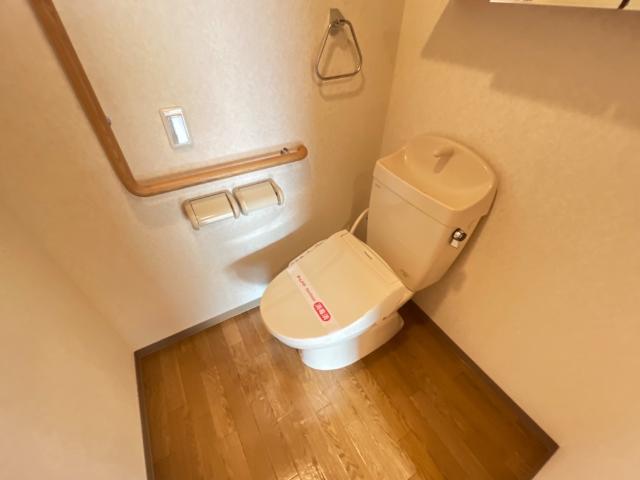 トイレ　シャワー付トイレ