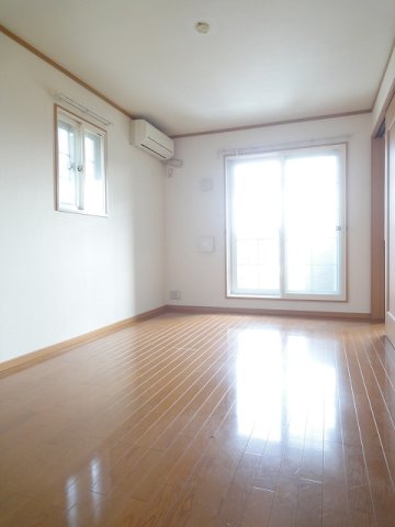 居室・リビング　ゆったり過ごせる居間です