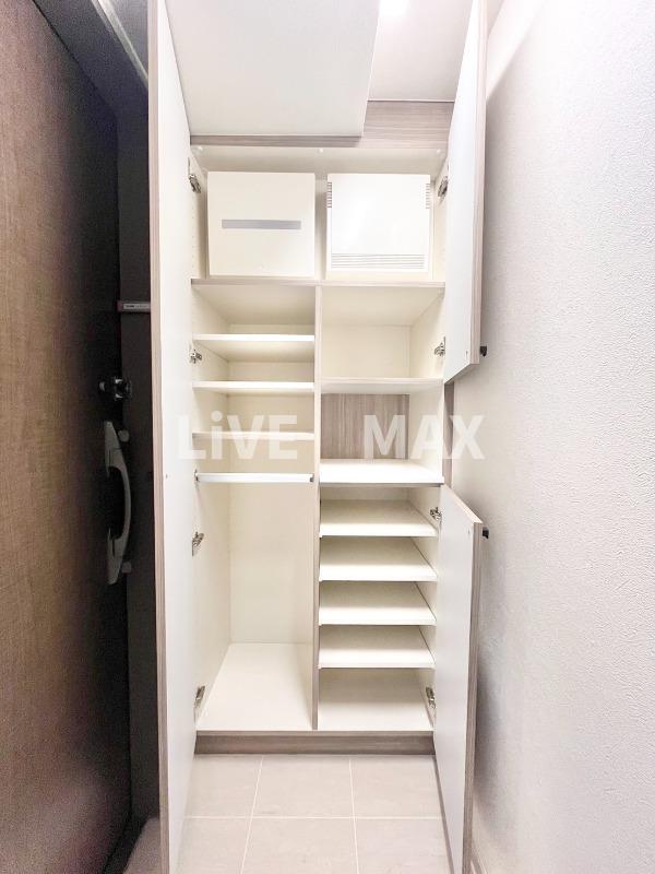 玄関　※別部屋参考写真使用