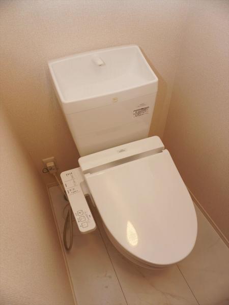 トイレ　トイレ