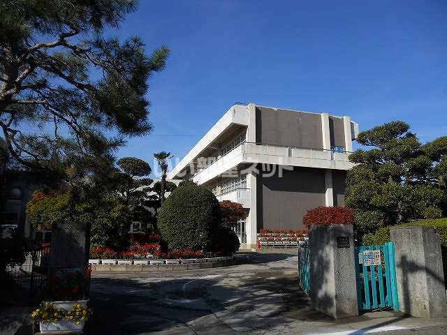 小学校　古河市立古河第三小学校（小学校）まで653m