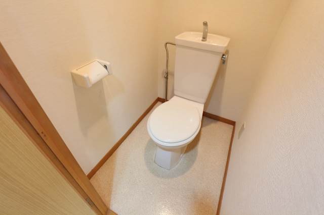 トイレ　３０５