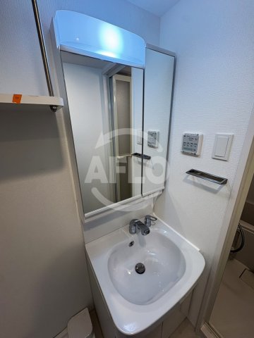 洗面設備　エスリード大阪城EAST　独立洗面台