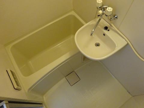 バス・シャワールーム　バス