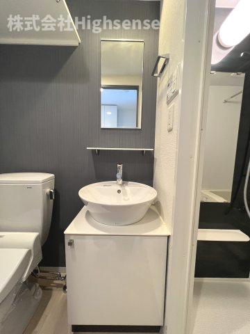 洗面設備　コンパクトで使いやすい洗面所