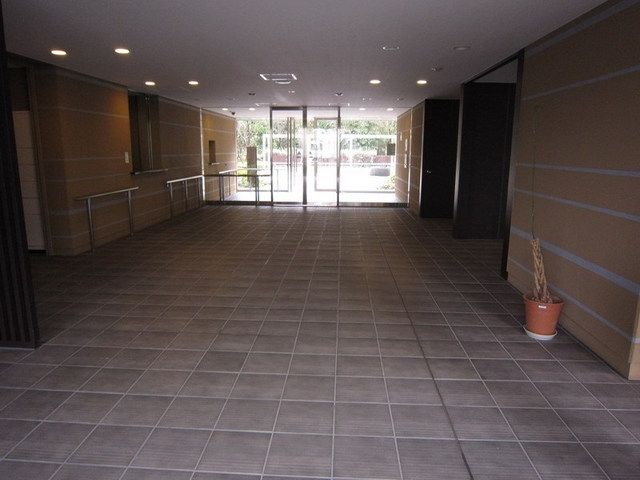 エントランス　エントランス