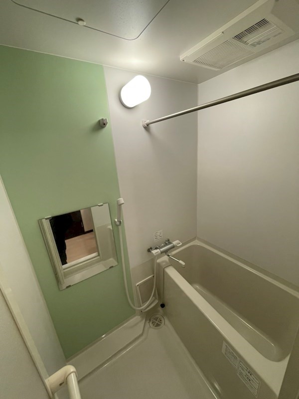 バス・シャワールーム　バスルーム