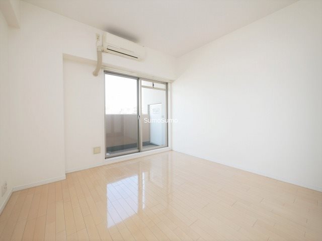 居室・リビング　ゆったり過ごせる居間です