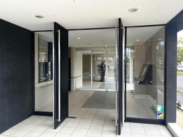 エントランス　エントランス部分