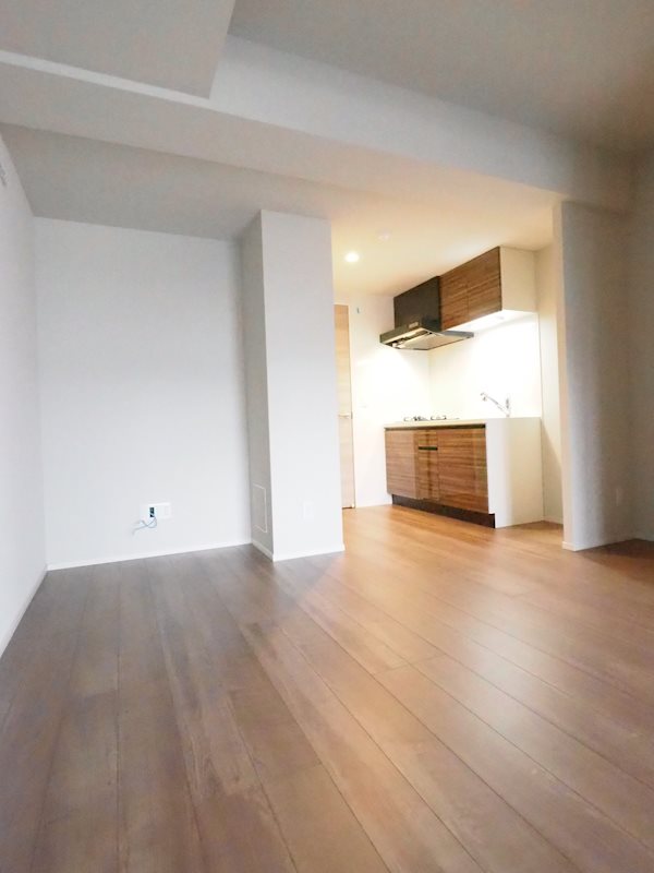 居室・リビング　☆明るい洋室☆