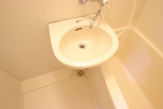 洗面設備　※別部屋の写真です