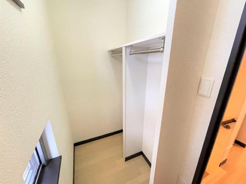 収納　同タイプ・別部屋写真です。現況優先となります。