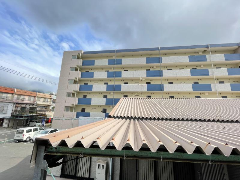 バルコニー　同タイプ・別部屋写真です。現況優先となります。