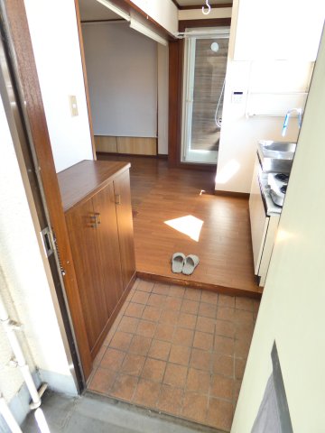 玄関　シューズボックスのある玄関です