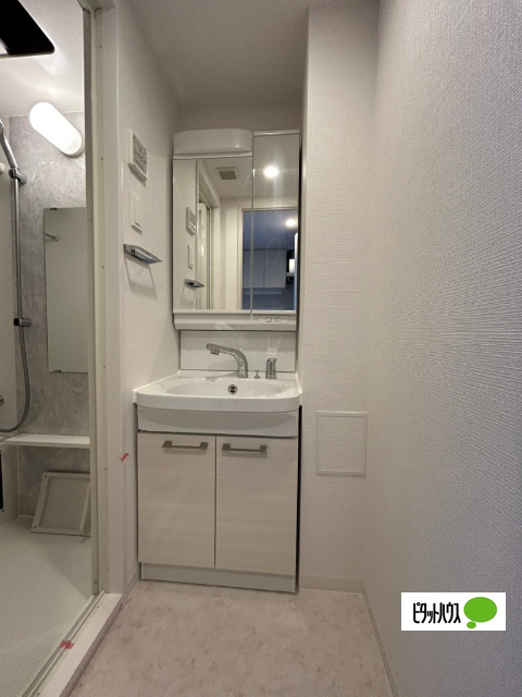 洗面設備　他号室の写真です。