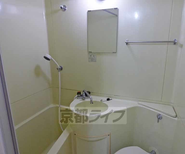 洗面設備　洗濯台です。