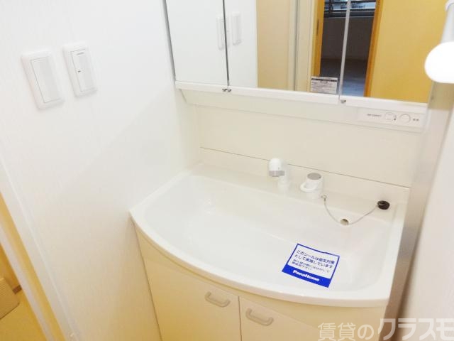 洗面設備　朝シャンが簡単に出来ます。