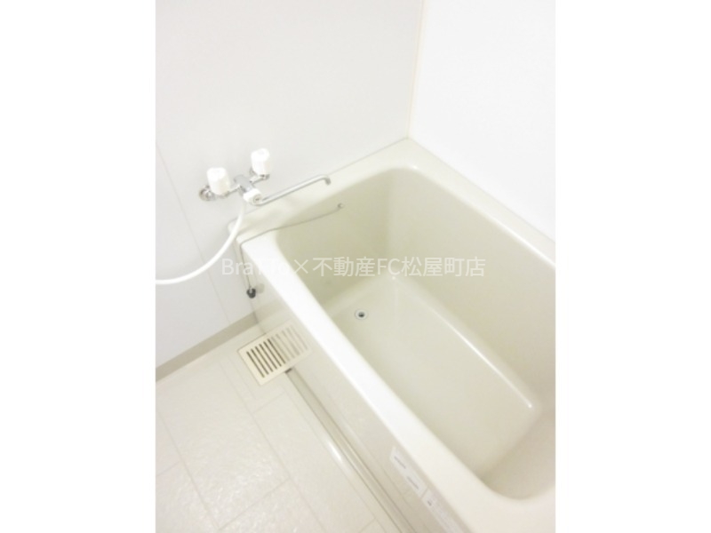 バス・シャワールーム　バス（浴室乾燥機付）