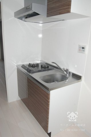 キッチン　コンパクトなキッチンで掃除もラクラク