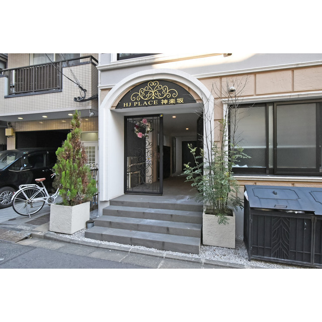 エントランス　建物の内部です