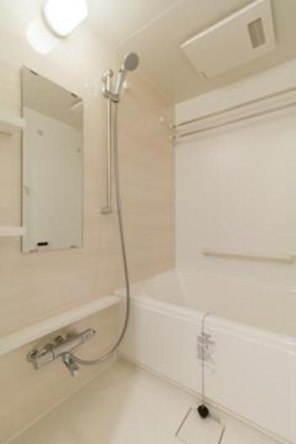 バス・シャワールーム　※写真は同タイプ住戸です。