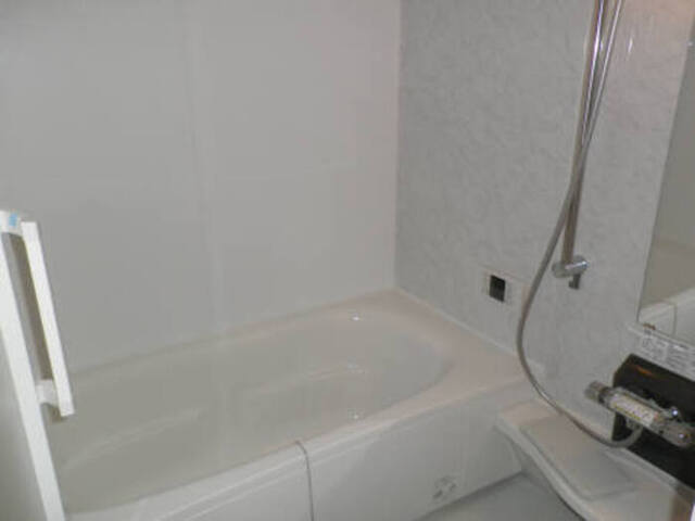 バス・シャワールーム　バスルーム