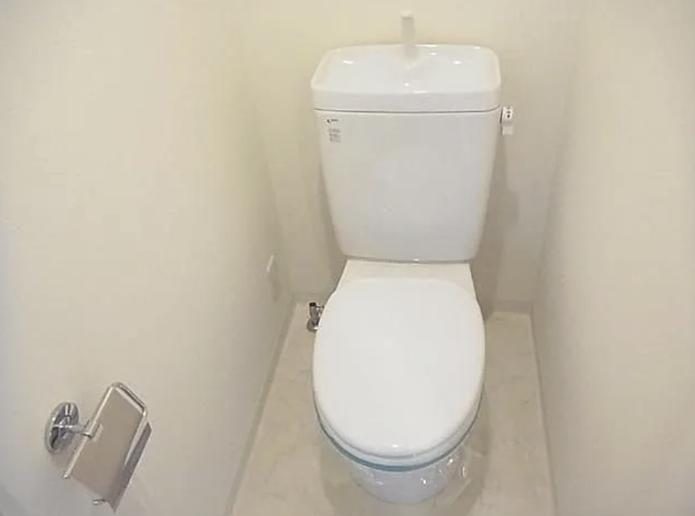 トイレ　※別部屋の参考写真です。