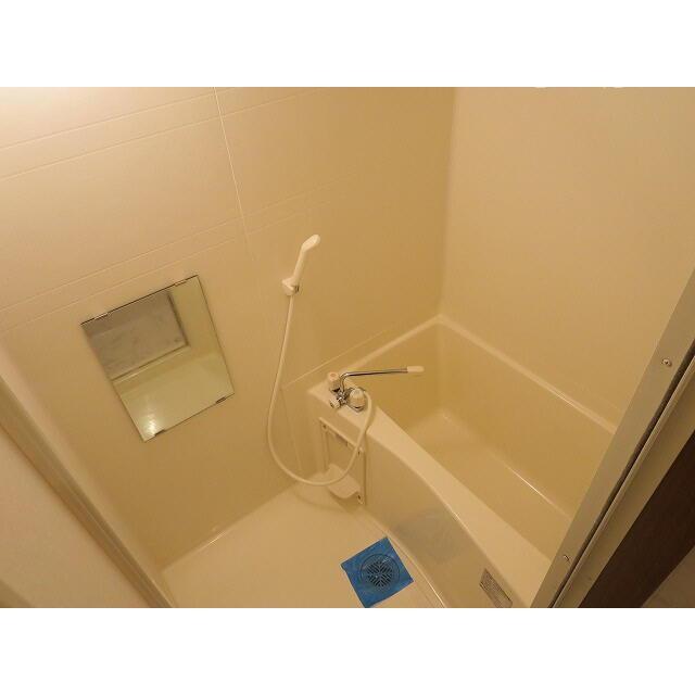 バス・シャワールーム　ゆったり過ごせるお風呂です