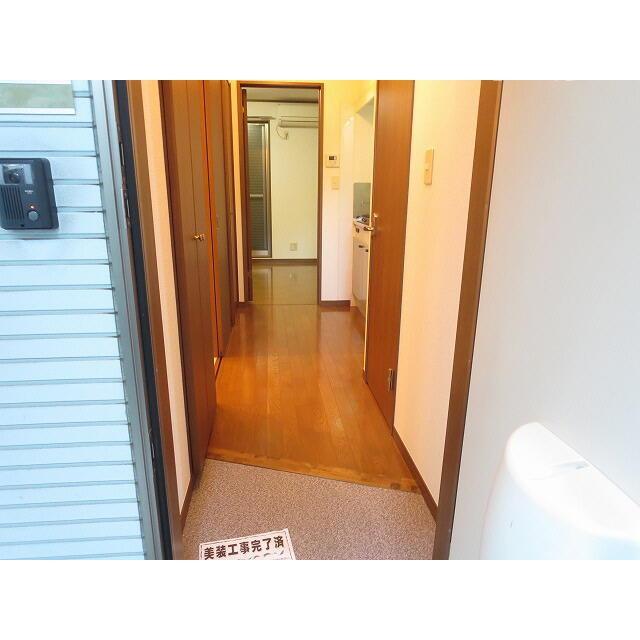 玄関　収納もある玄関です