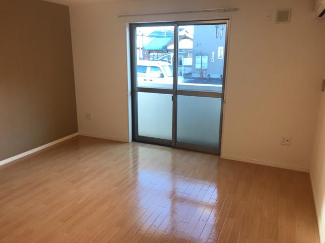 居室・リビング　室内