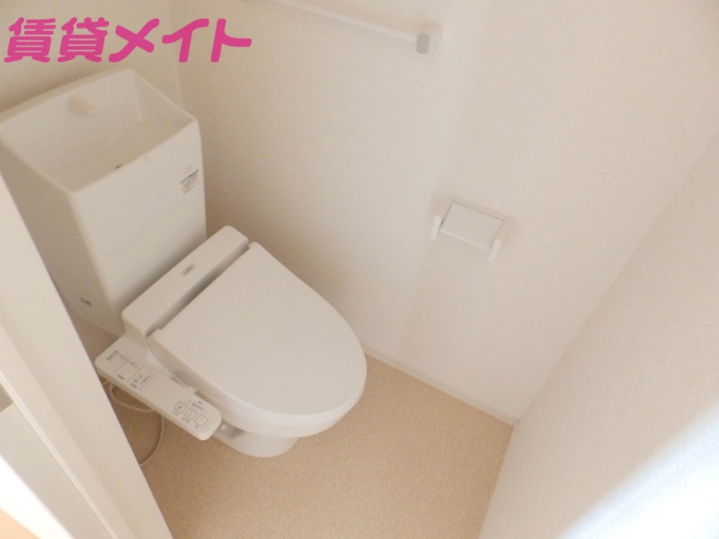 トイレ　同物件別室画像