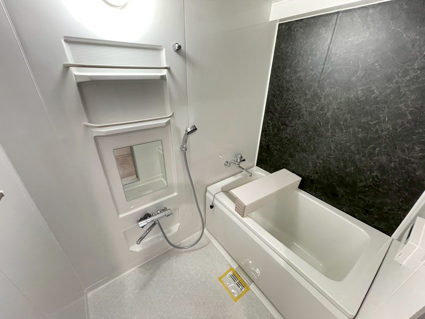 バス・シャワールーム　浴室