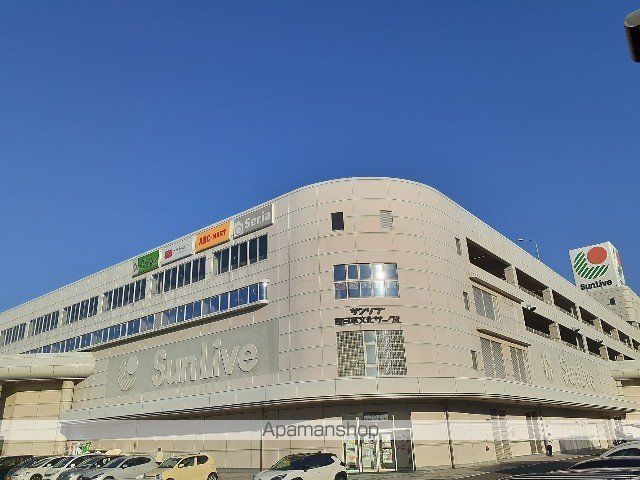 ショッピングセンター　サンリブ古賀（ショッピングセンター）まで6000m