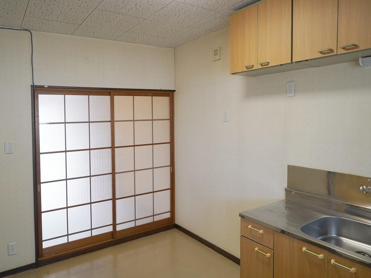 その他　室内に洗濯機を置けます。