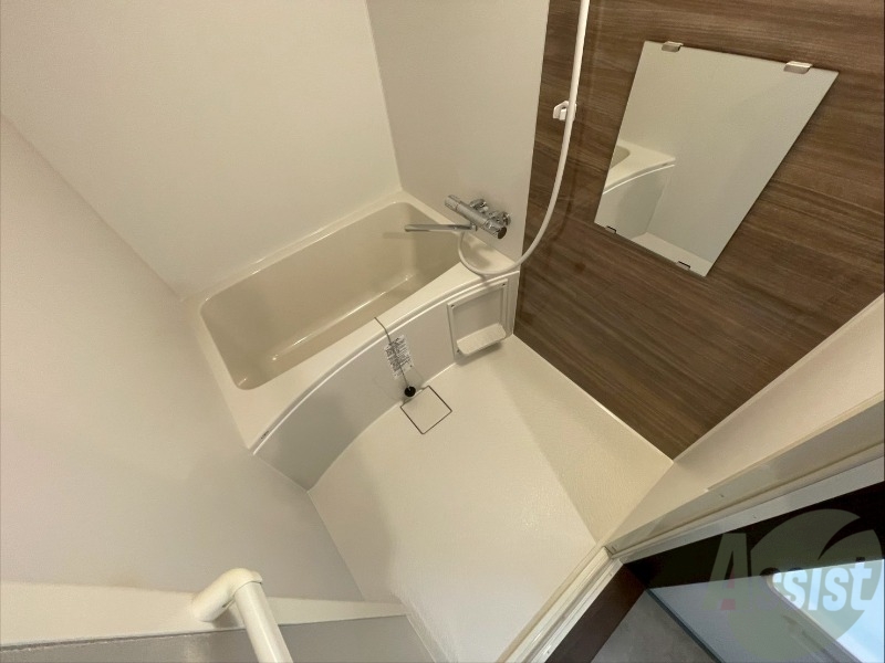 バス・シャワールーム　お風呂になります。一日の疲れを癒してくださいね。