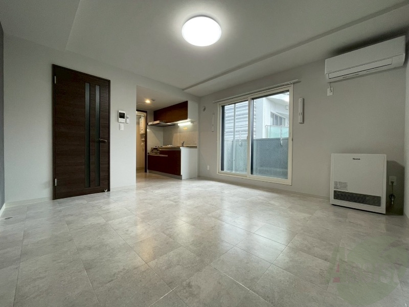 居室・リビング　広々としたリビングですね。使い勝手がよさそうですね！