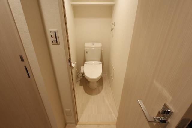 トイレ　イメージにつき実際とは異なります