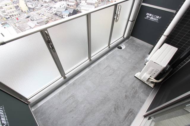 バルコニー　イメージにつき実際とは異なります