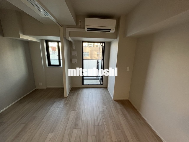 居室・リビング　同間取り別階写真含みます