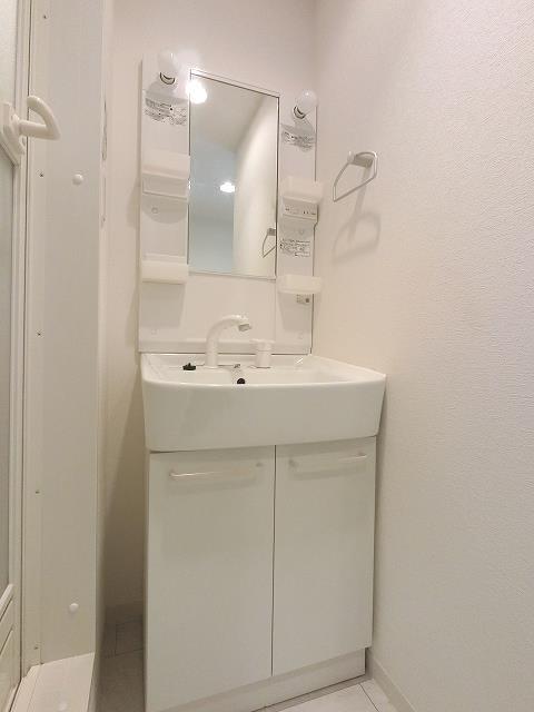 洗面設備　洗髪洗面化粧台