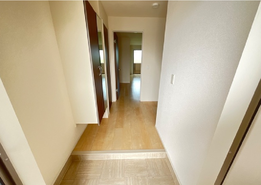 玄関　収納もある玄関です