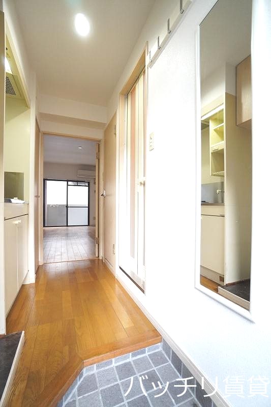 玄関　類似のイメージ画像。現況を優先いたします。