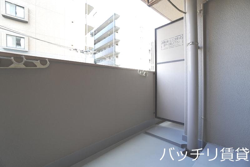 バルコニー　類似のイメージ画像。現況を優先いたします。