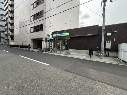 コンビニ　ファミリーマート 新町二丁目店（コンビニ）まで153m