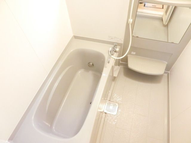 バス・シャワールーム　大きなお風呂で疲れもスッキリ♪