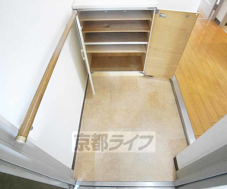玄関　シューズボックスございます