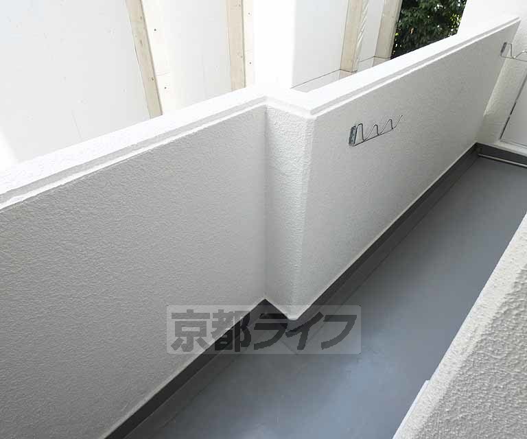 セキュリティ　鍵をかけたまま応対できちゃいますよ