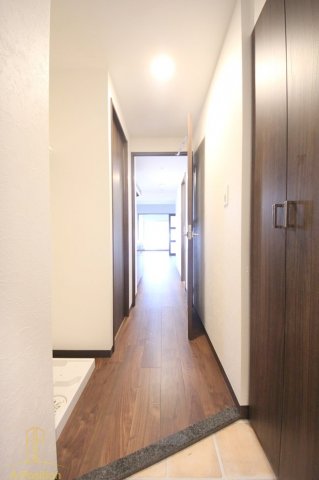 玄関　SK TRUST BLD