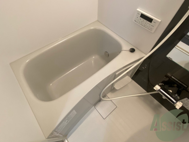 バス・シャワールーム　追い焚きがついているのでいつでも温かいお風呂に入れます。