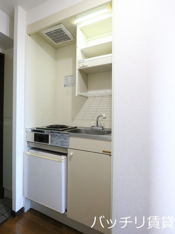 キッチン　写真は別号室イメージの為、現状を優先致します